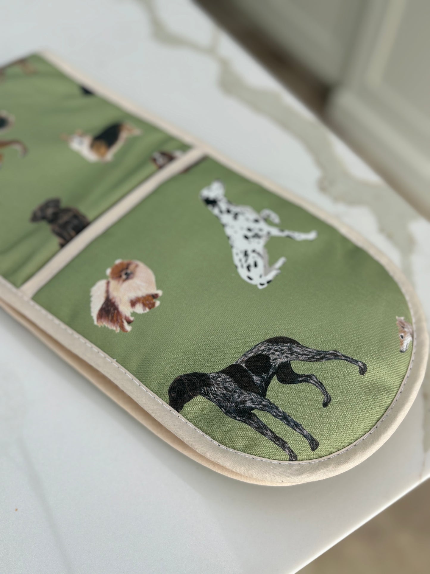 Delightful Dogs Oven Glove